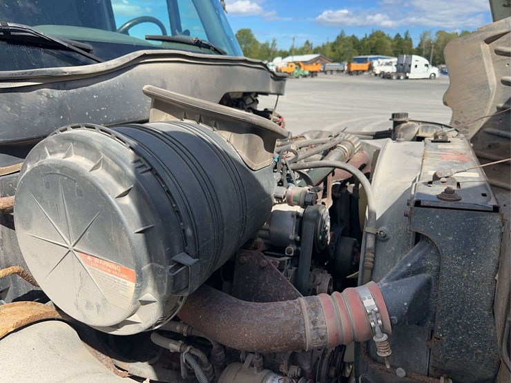 2006-international-durastar-4300-image-21
