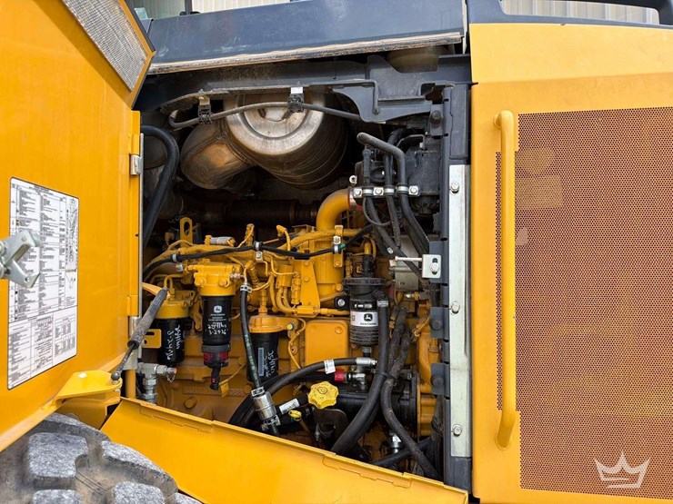 2022-john-deere-524-image-28