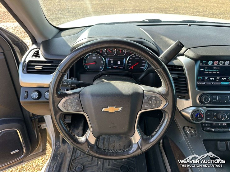 2018-chevrolet-suburban-image-12