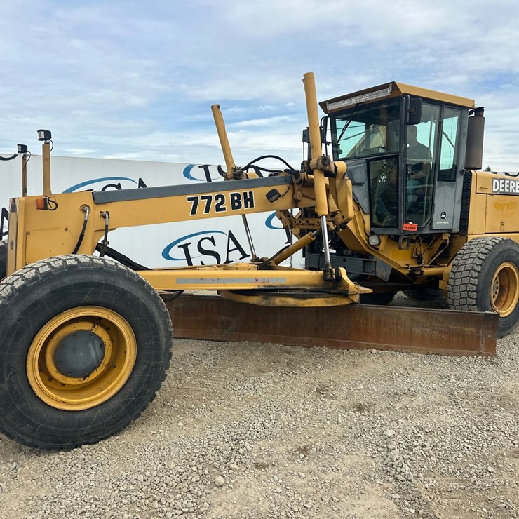 DEERE 772BH