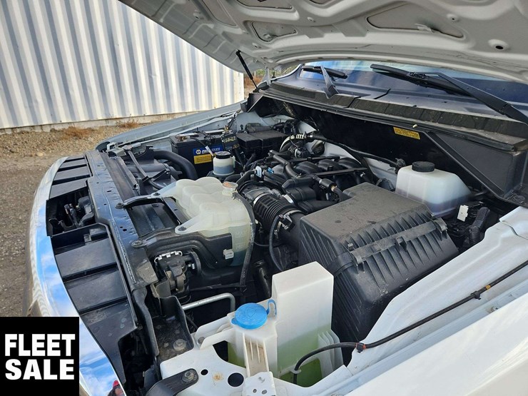 2019-nissan-nv3500hd-image-27
