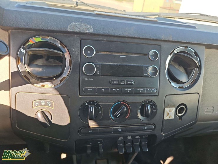 2010-ford-f550-image-15