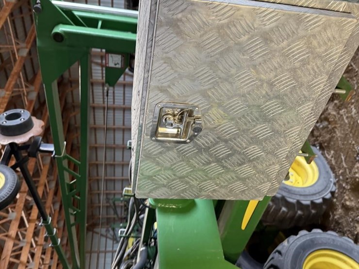 2013-john-deere-db60-image-5