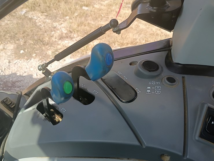 2021-new-holland-ts6.110-image-43
