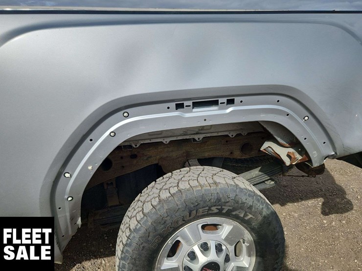 2022-gmc-sierra-2500hd-image-28