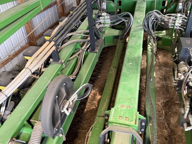 2013-john-deere-db60-image-55