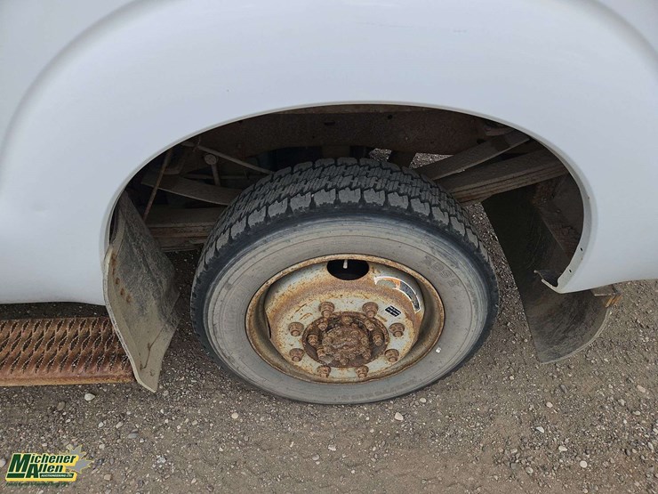 2011-ford-f250-image-9