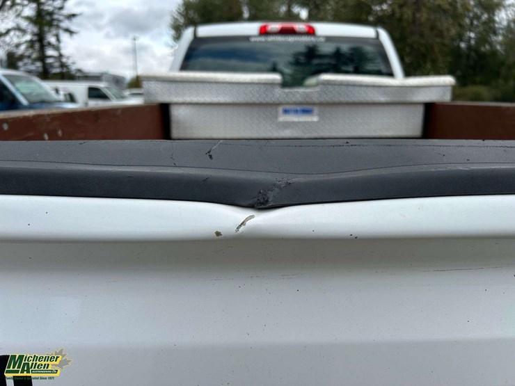 2018-chevrolet-silverado-2500hd-image-22