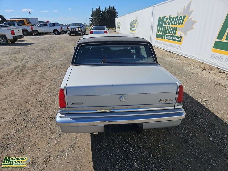 1989-chrysler-new-yorker-image-6
