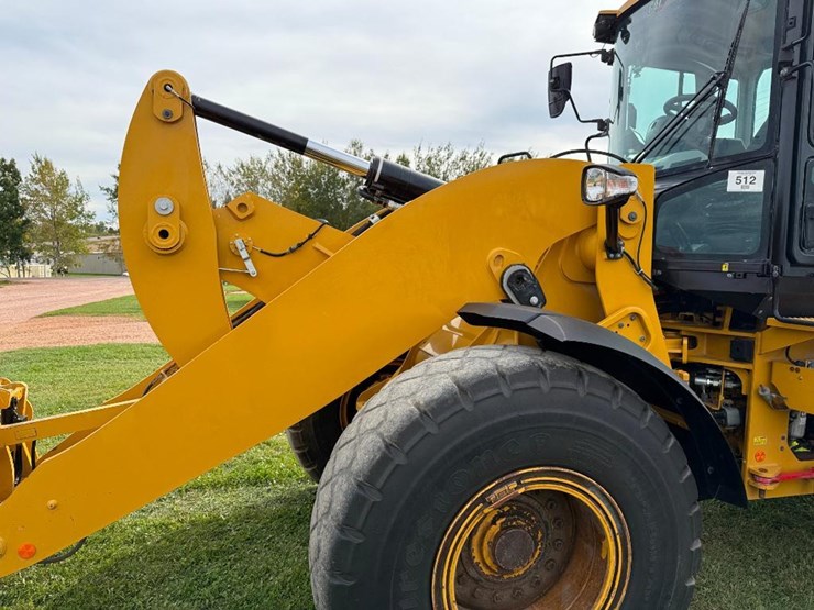 caterpillar-938m-image-27