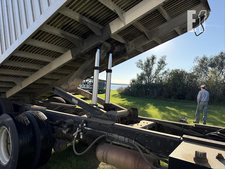 2000-ford-f750-sd-image-55