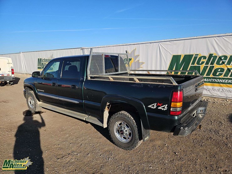 2004-gmc-sierra-2500hd-image-3