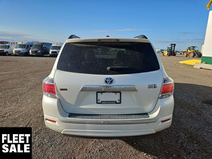 2012-toyota-highlander-hybrid-image-6