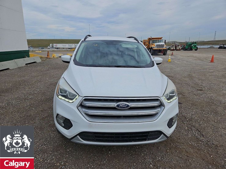 2017-ford-escape-se-image-8