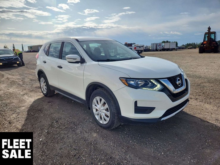 2017-nissan-rogue-image-2