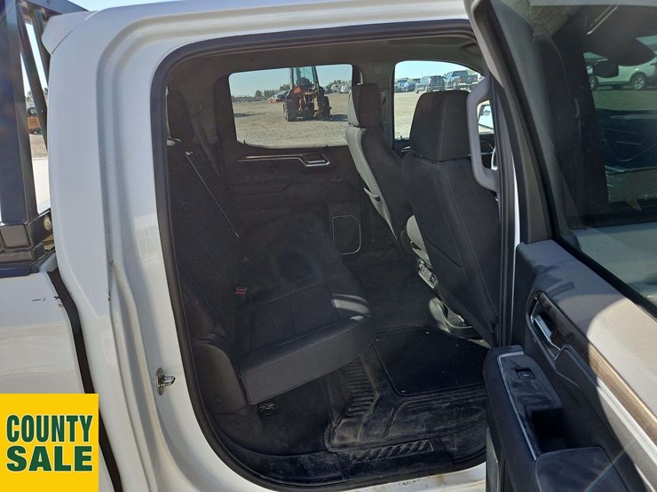 2022-chevrolet-silverado-1500-image-16