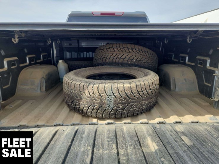 2023-chevrolet-silverado-1500-image-16