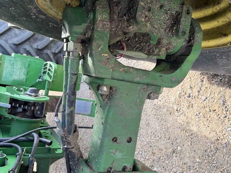 2011-john-deere-9770-sts-image-47