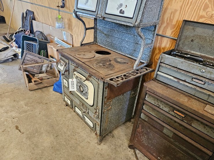 #2517-•-wrought-iron-range-co.-b30-antique-stove-image-5