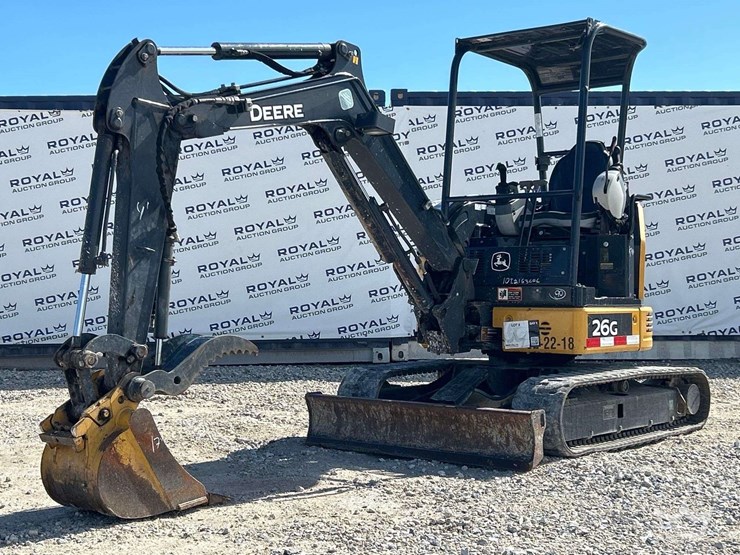2017-deere-26g-image-1