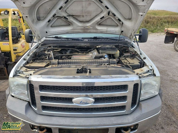 2005-ford-f550-image-47