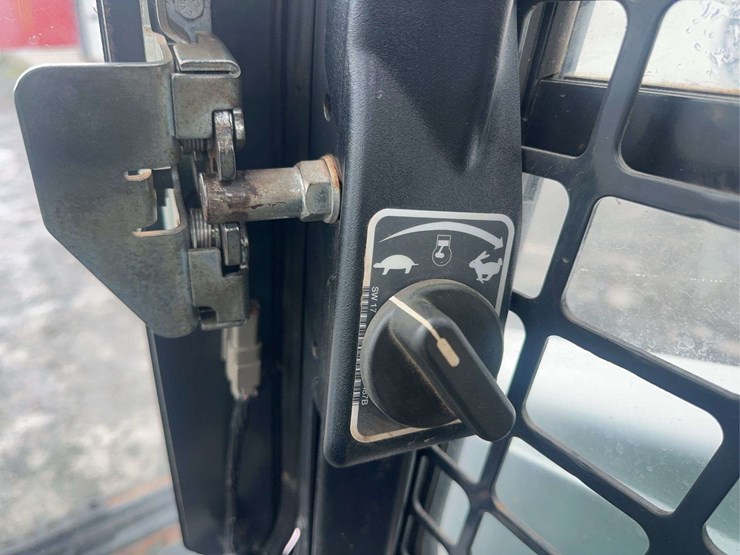 2019-bobcat-t595-image-26