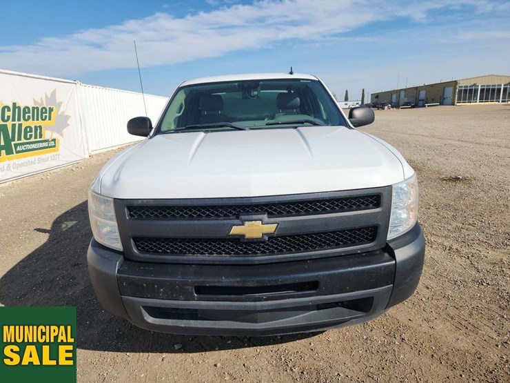 2011-chevrolet-silverado-1500-image-8