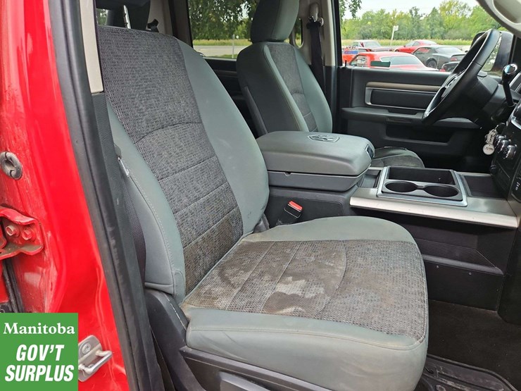 2015-dodge-2500-image-29