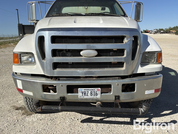 2007-ford-f750-image-13