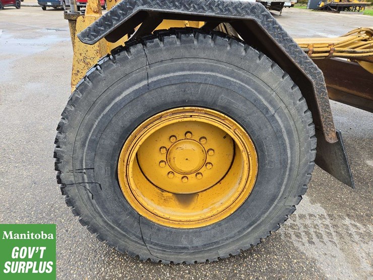 2004-caterpillar-140h-image-9