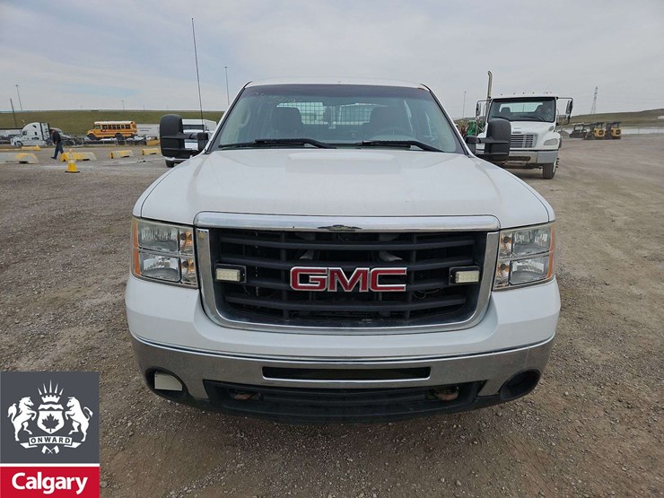 2009-gmc-sierra-2500hd-image-8