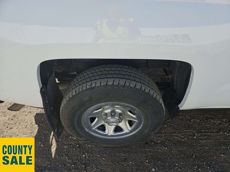 2015-chevrolet-silverado-1500-image-11