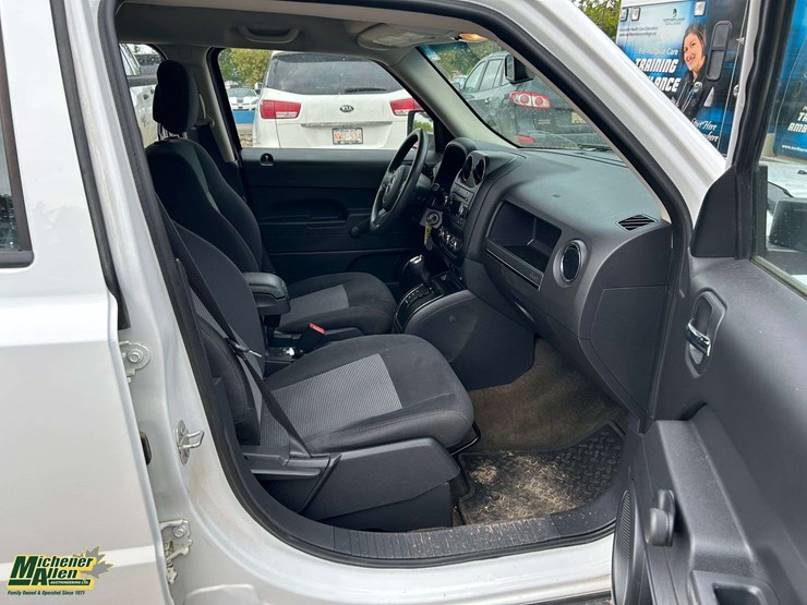 2016-jeep-patriot-image-13