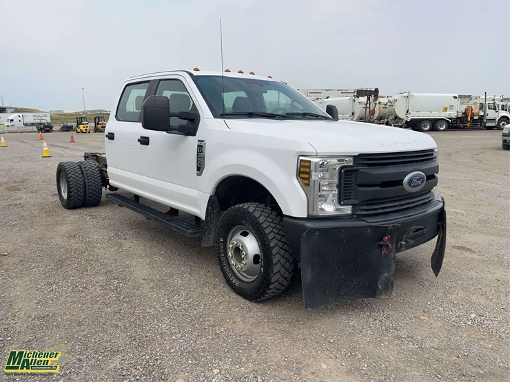 2019-ford-f350-image-2