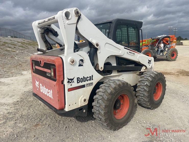 2011-bobcat-s850-image-3