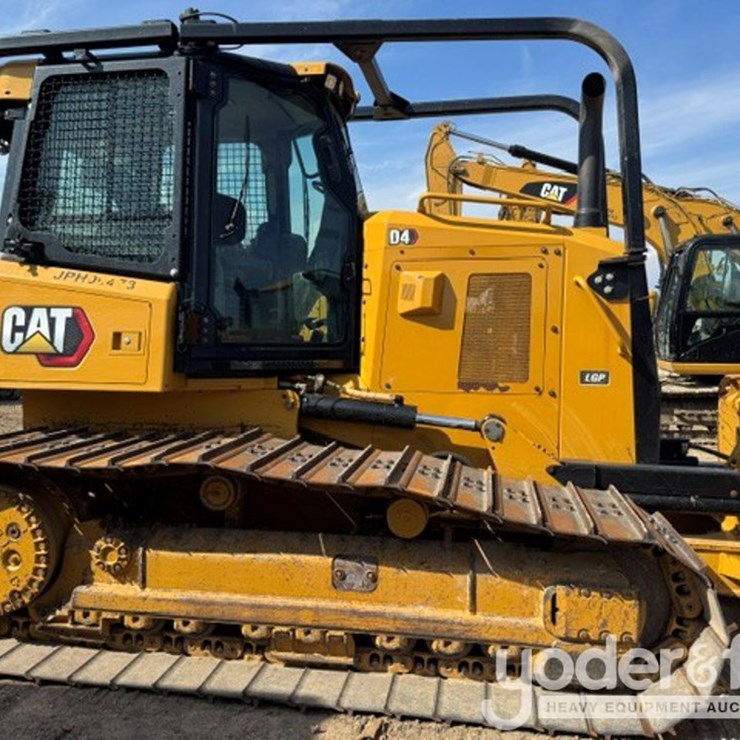 2021 CATERPILLAR D4 LGP