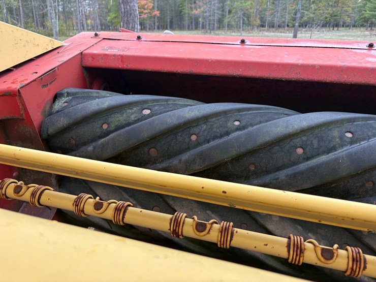 new-holland-488-image-40