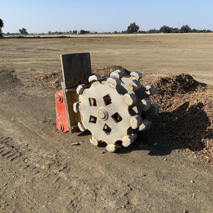CAT Excavator Compaction Wheel