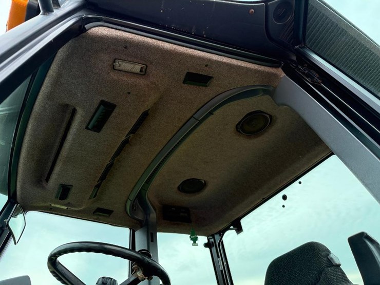 new-holland-8670-image-47