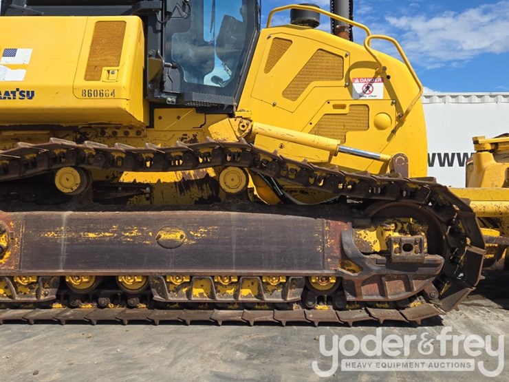 2018-komatsu-d61ex-24-image-15