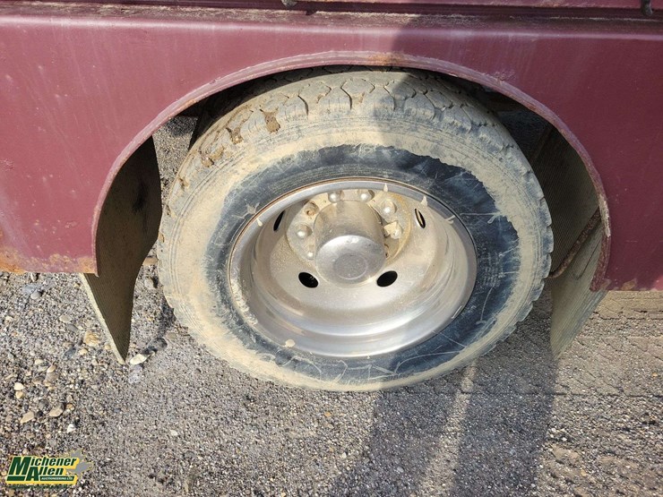 2005-ford-f550-image-9
