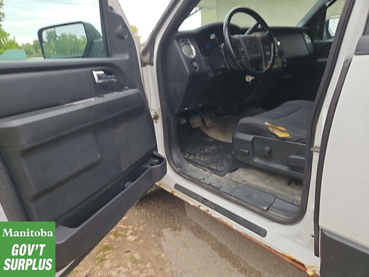 2015-ford-expedition-image-16