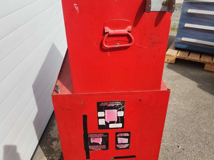gray-tools-rolling-toolbox-(top-&-bottom)-(drawers-locked,-key-not-working)-image-3