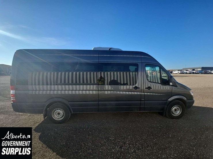 2012-mercedes-benz-sprinter-2500-image-7