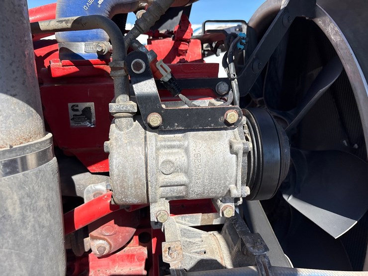 2023-kenworth-w900l-image-36