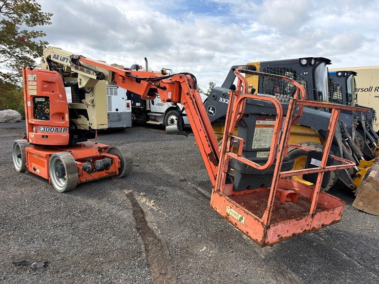 jlg-e300ajp-image-3