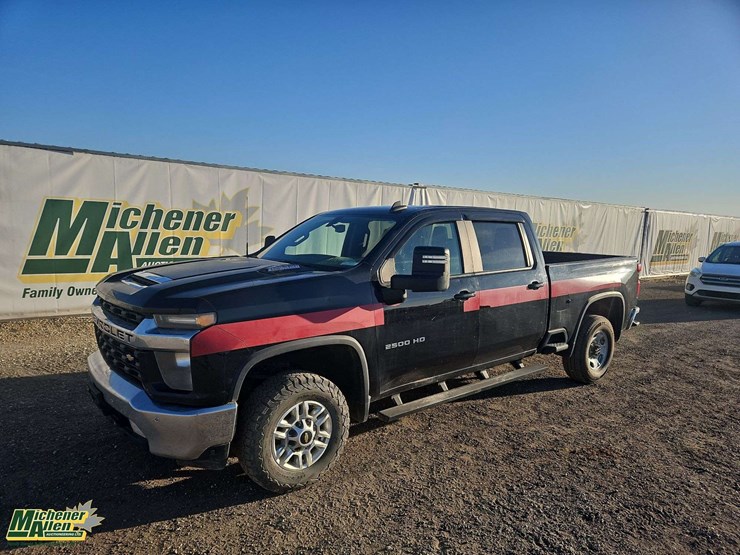 2020-chevrolet-silverado-2500hd-image-1