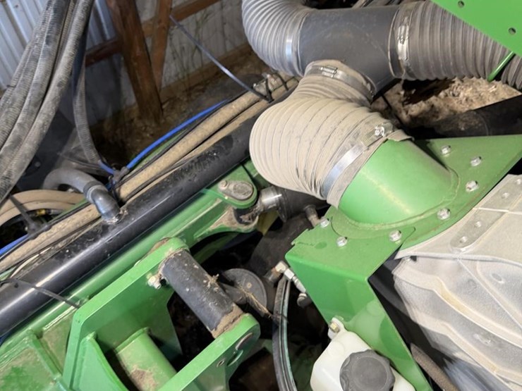 2013-john-deere-db60-image-64