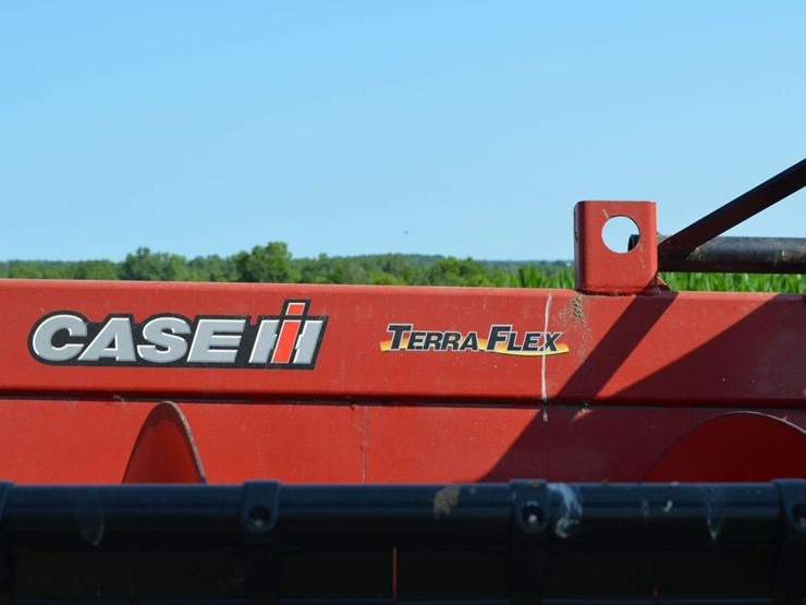 2011-case-ih-3020-image-14