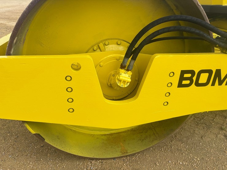 bomag-bw213d-image-57